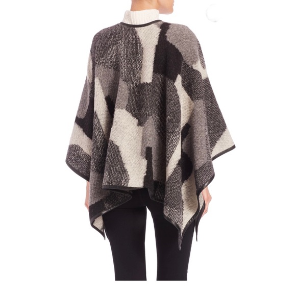 BCBGMAXZRIA poncho - Picture 2 of 5
